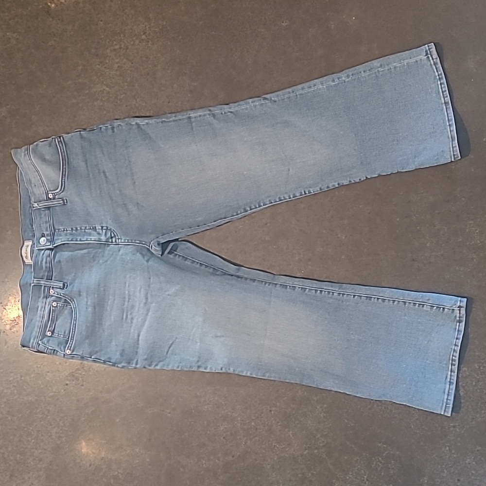 NWOT MADEWELL MID RISE KICK OUT JEANS - Picture 4 of 10